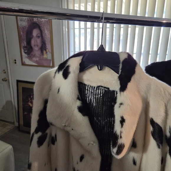 Brand New Luxury JAGUAR MINK 3/4 COAT.. - Picture 3 of 16